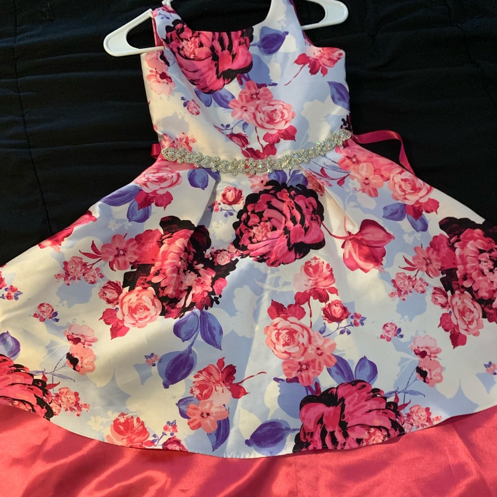 Girls dress